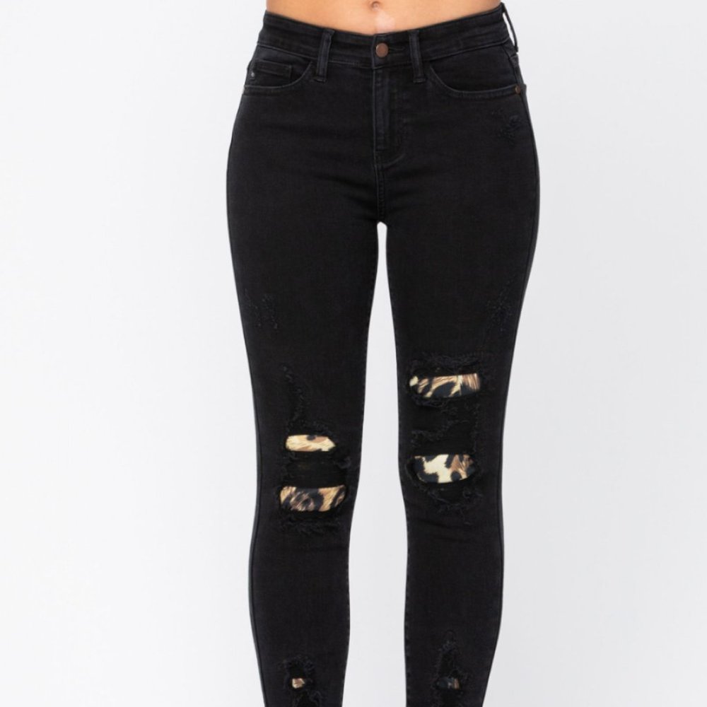 Judy Blue Black Destroyed Leopard Patch Skinny 82168-bk